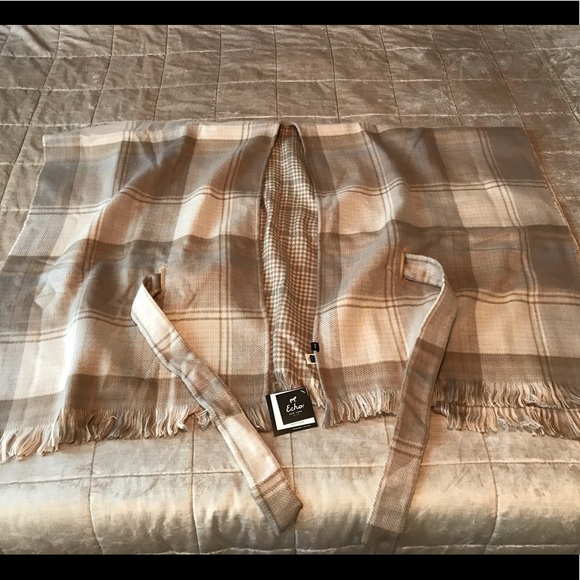 Echo poncho sweater cape - Picture 3 of 4